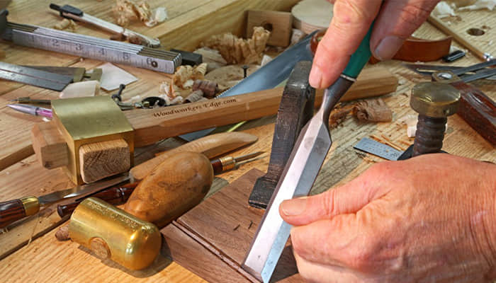 Small Woodworking Projects with Hand Tools